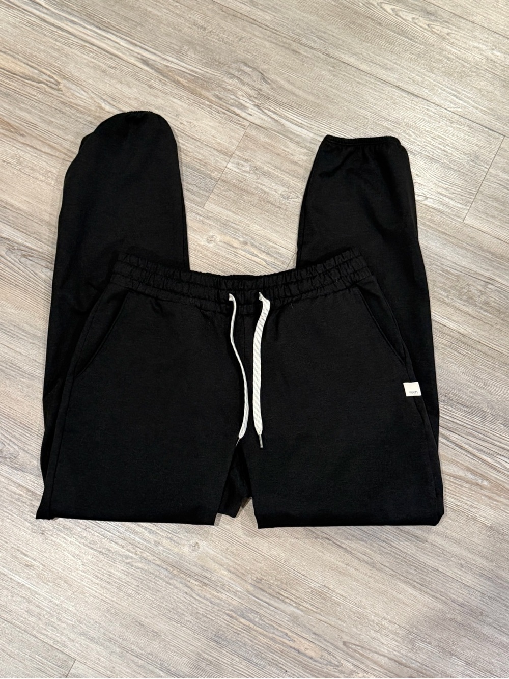 Vuori Black Lightly lined Joggers Small